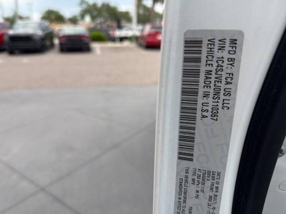 JEEP GRAND WAGONEER 2022 1C4SJVEJ0NS110367 image